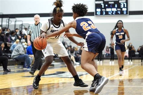 Girls Basketball Game 的图像结果
