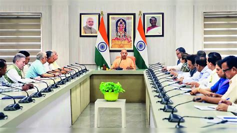 UP वालों के लिए जरूरी खबर! राशन कार्ड को लेकर निपटा लें काम, CM योगी ने ...