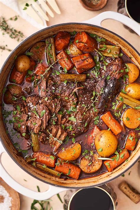 Red Wine Dutch Oven Pot Roast with Vegetables (Fall-Apart Tender!) - A ...