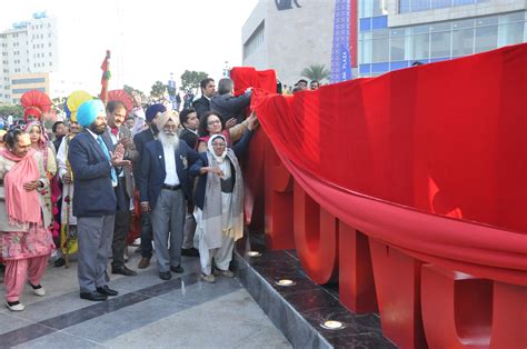 Over 100 year old Man Kaur, unveils 'I Love Punjab' installation at VR ...