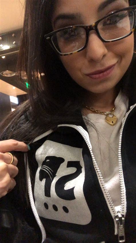 TW Pornstars - Trinity St. Clair. Twitter. Asked Whts sp in airport @SextPanther 🤣🤣... let me ...