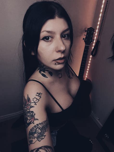 Joanne Winters (@joannewinters) [onlyfans] : r/inked_babes