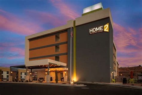 HOME2 SUITES BY HILTON PAGE LAKE POWELL - Hotel Reviews, Photos, Rate ...