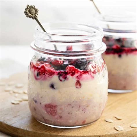 Frozen Fruit Breakfast Overnight Oats (Berries Oatmeal) | The Fruity Jem