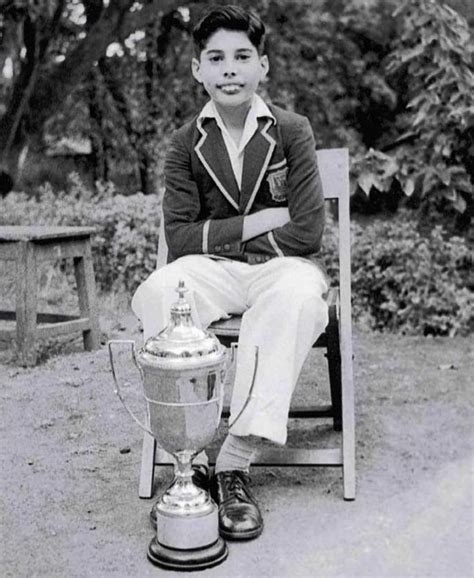 12 year old Freddie Mercury in 1958 at Bombay, India : r/pics