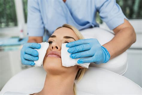 Choosing Non-Surgical Facial Contouring Treatments
