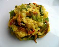 ricetta per risotto ai fiori di zucca risotto ai fiori di zucca e zafferano ricetta per risotto ai fiori di zucca risotto ai fiori di zucca e zafferano