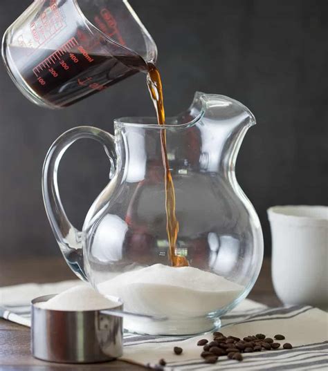 Homemade Kahlua ( Coffee Liqueur Recipe ) | Recipe | Homemade kahlua ...