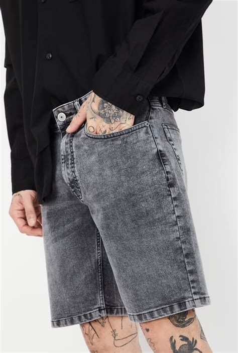 Denim Shorts: Buy Trendy Denim Shorts Online | Max Fashion