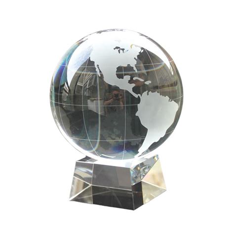 White World Globe 的图像结果