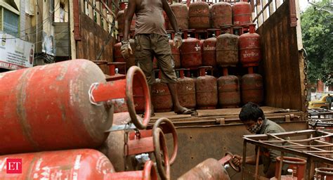 Software snag hits IOC’s LPG booking system but no need to panic - The ...