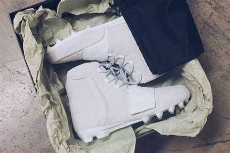 Kanye West Gifts NFL Player Von Miller a Pair of Adidas Yeezy Boost ...
