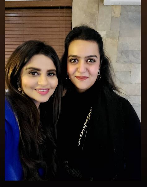 Humayun Saeed Celebrates Wife Samina's Birthday | Reviewit.pk