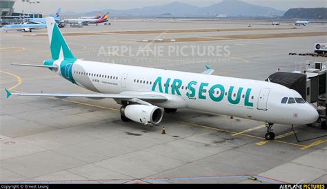 HL8281 - Air SEOUL Airbus A321 at Seoul - Incheon | Photo ID 812054 ...