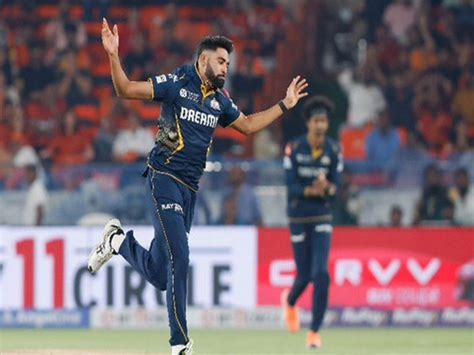 IPL 2025: Navjot Singh Sidhu "salutes complete bowler" Siraj after ...