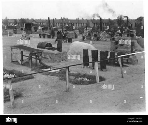 Soldier catering Black and White Stock Photos & Images - Alamy