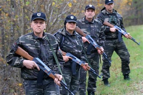 Slovenska policija razoružala pripadnike Štajerske straže - Portal ...