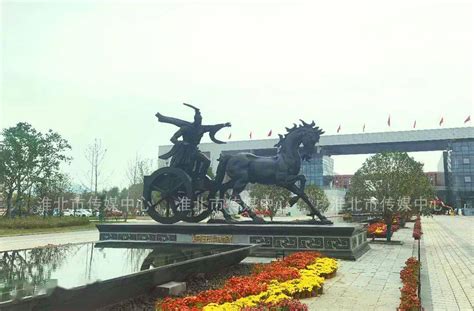 沧州树脂玻璃钢雕塑造型定制 诚信为本 深圳市龙翔玻璃钢工艺供应_易龙商务网