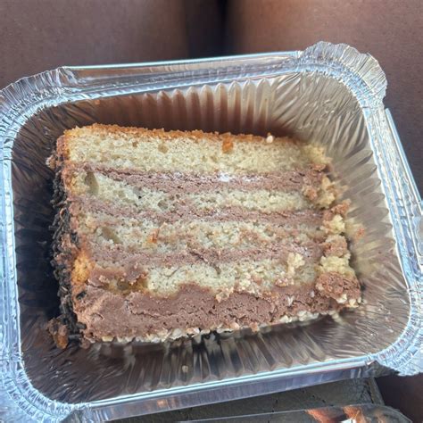 PIECE OF CAKE DESSERT TRUCK PALM BEACH PLAZA ARUBA, Noord - Restaurant ...