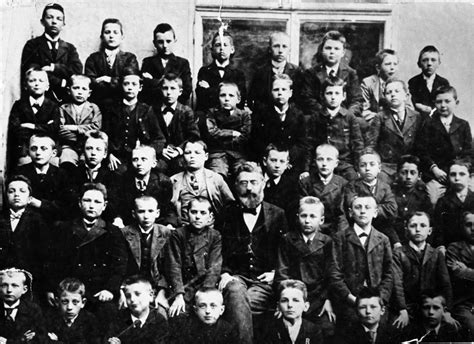 Todos los artículos sobre la vida y la biografía de Hitler en National ...