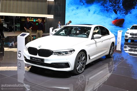 BMW 530e Drops iPerformance Suffix In Geneva, Adds xDrive For European Market - autoevolution