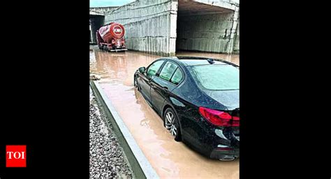 Stuck wheels on ORR pregnant with horror | Hyderabad News - Times of India