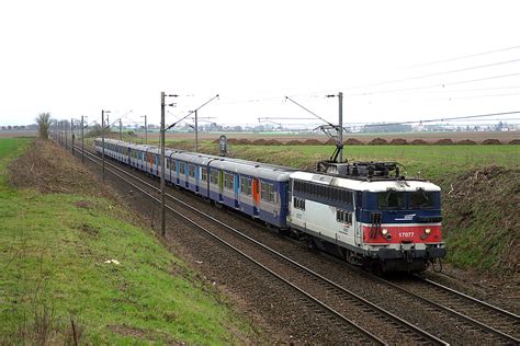 BB 17077 - rail4402