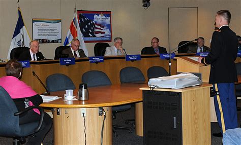 Davenport mayor presents military proclamation | Article | The United ...