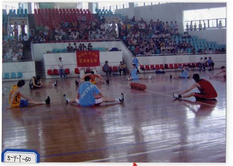 体育俱乐部 的图像结果