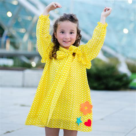 Anaario | Sustainable made-to-measure kids wear premium brand in India