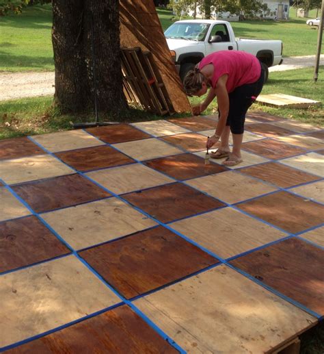 Build for the wedding, dance floor out of pallets | Diy wedding dance ...