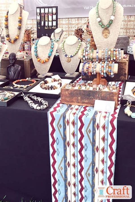 Necklace Display 的图像结果