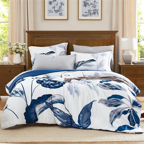 Amazon.com: WRENSONGE Queen Comforter Set, 7 Pieces Blue Floral ...