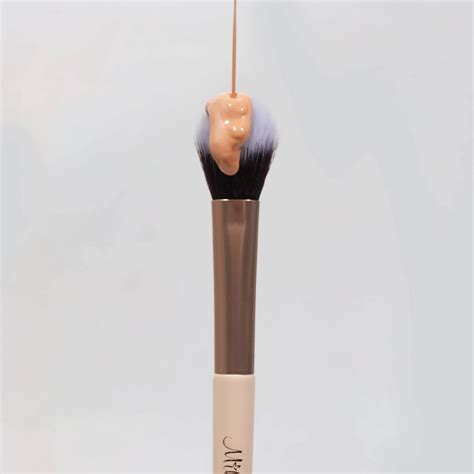 Buy Best Concealer Brush Pro 13 Online | Milagro Beauty