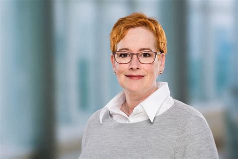Niedersachsen diskutiert Lockerung des Besuchsverbots - Altenheim