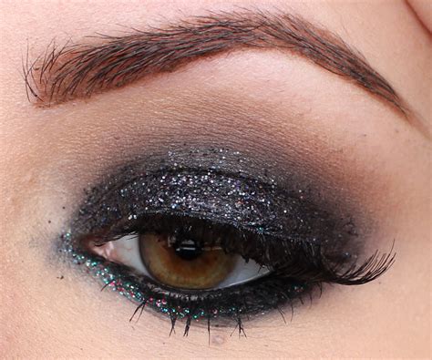 Black Eyeshadow Glitter at Kathleen Flores blog