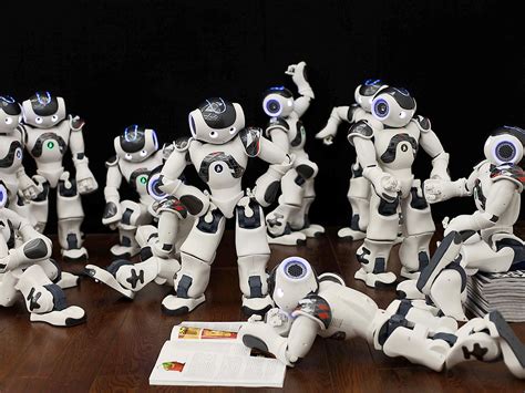 Pepper Nao Robots 的图像结果