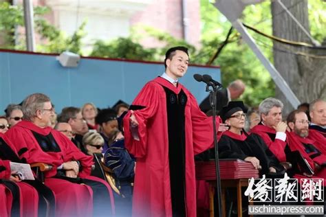 【中国留学生的四十年】之何江：从湖南农村走上哈佛毕业演讲台_父亲