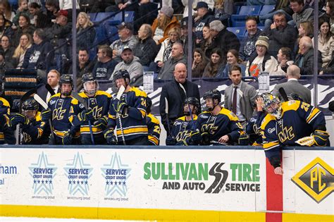 Injuries plague Men's Hockey, Warriors concede Third Straight Weekend ...
