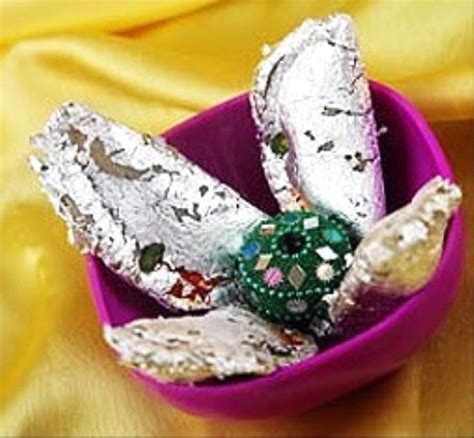 Buy Kaju Parwar Online from Suleman Mithaiwala at Best Price