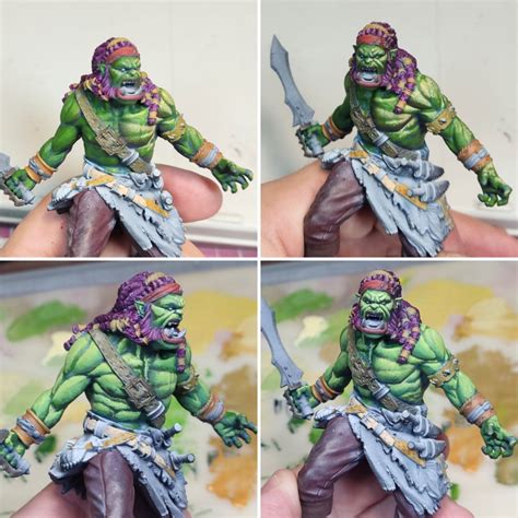 WIP pictures of the orc I'm painting. 👆Is how it ended a fee days ago, 👇is how it looks right ...