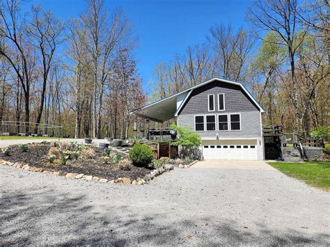 2126 Deer Ct, Farwell, MI 48622 | Zillow