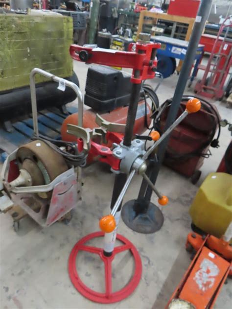 How to Use a McPherson Strut Spring Compressor YouTube 的图像结果