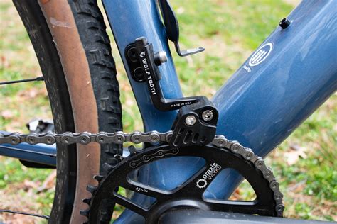 Install a Wolf Tooth Gnar Chain Guide 的图像结果