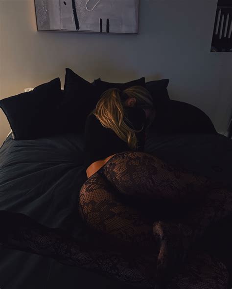 Jena Wolfy | 🍱🍣 or 🍔🍟 | Instagram