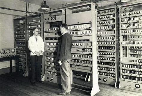 【图说】历史上的今天，世界上第一台电子计算机 ENIAC 诞生-36氪