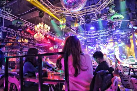 晚上8点就开始排队的酒吧，要在上海开第三家啦！你居然还不知道？