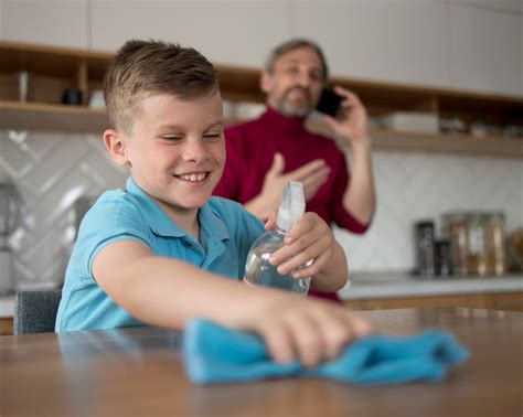 Child cleaning table Images - Free Download on Freepik