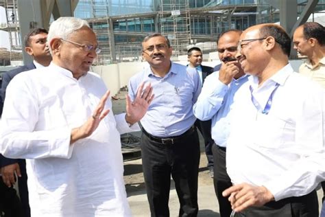 CM नीतीश ने किया पटना और बिहटा एयरपोर्ट के निर्माण कार्यों का निरीक्षण ...