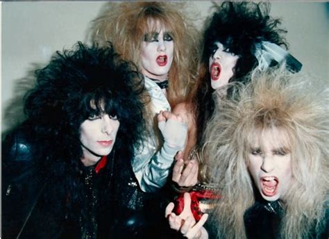 Hawk (Metal) - LETRAS.COM (10 canciones)